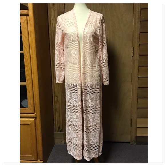 💜 LAST ONE! Blush Lace Kimono 💜 - Picture 4 of 4